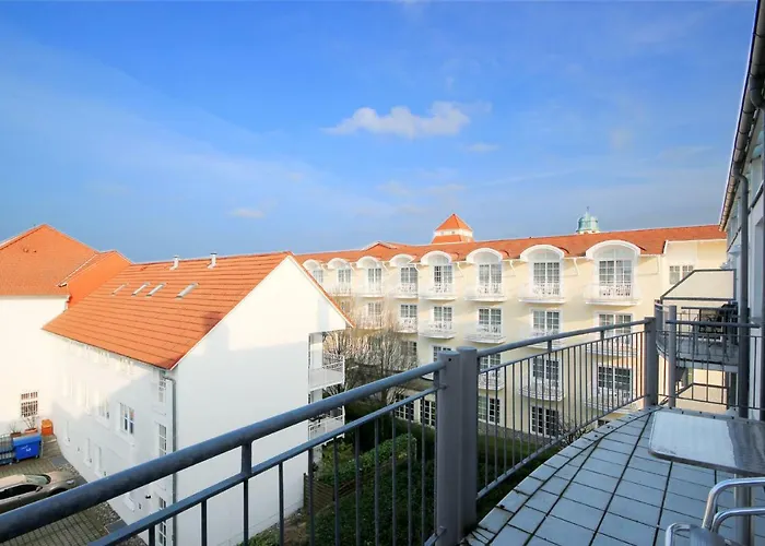 Haus Jahreszeiten By Rujana